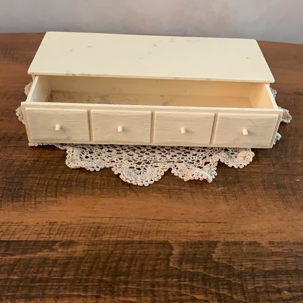 Vintage Suzy Goose Barbie Dresser - Picture 2 of 6